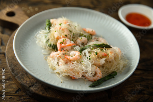 Rice noodles with shrimps and asparagus