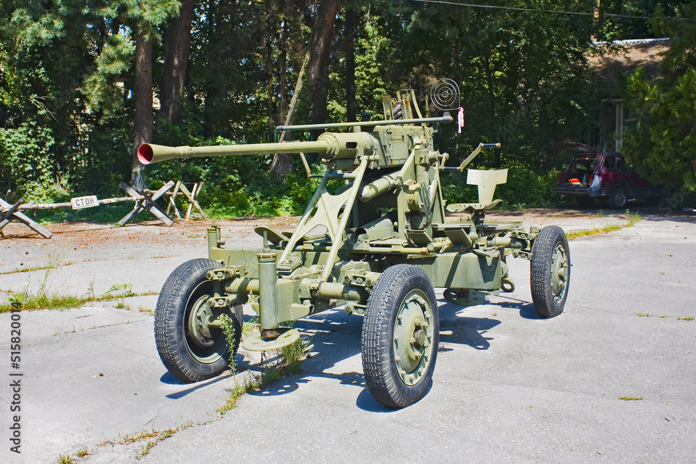 Old green anti-aircraft gun in Vinnitsa, Ukraine Old green anti-aircraft gun in Vinnitsa, Ukraine