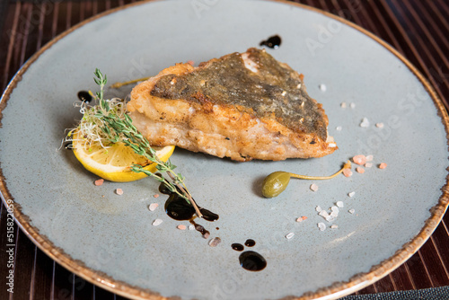 Fried Black Sea flounder with lemon