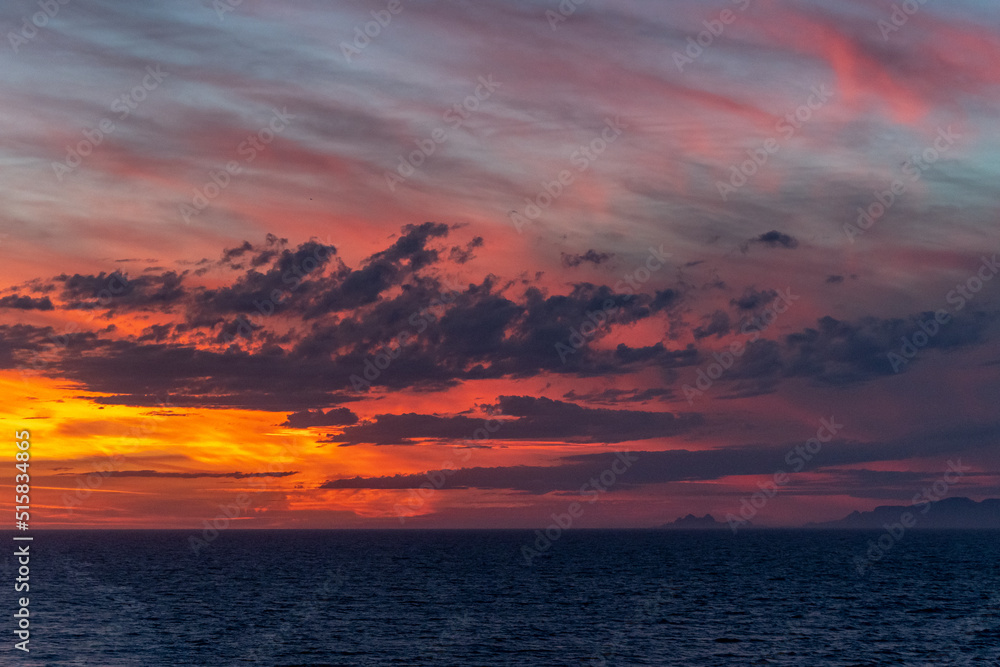 Obraz premium Sunset over the mediterranean