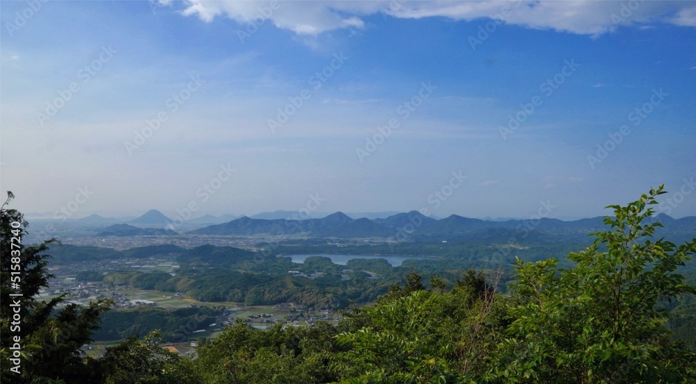 尾瀬山展望台からの風景【香川県仲多度郡まんのう町】 尾瀬山展望台からの風景【香川県仲多度郡まんのう町】