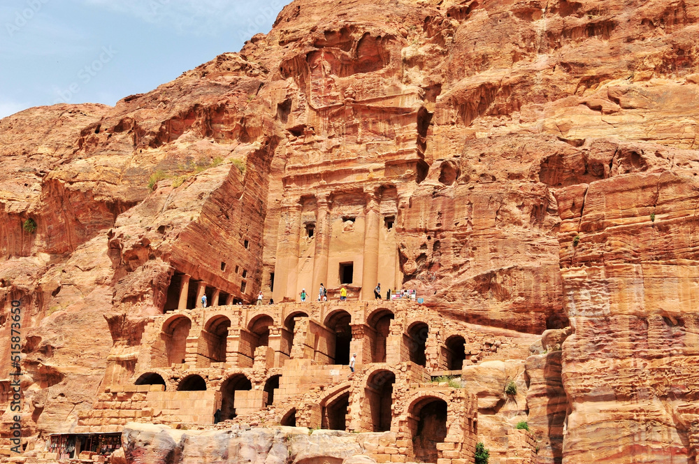 Naklejka premium Ruins of ancient temples in Petra, Jordan