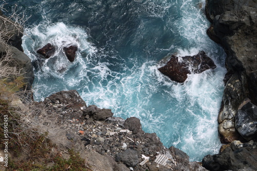 Wybrzeże Teneryfy, wzburzony ocean photo