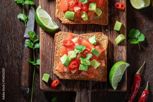 Vegetarian and hot toasts w...