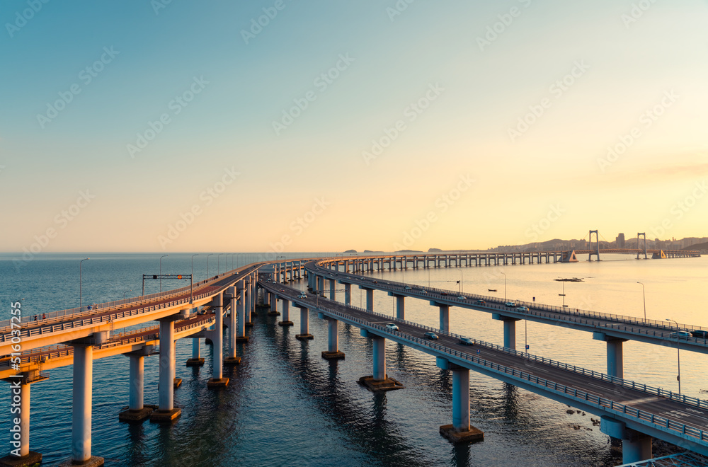 Sea crossing bridge