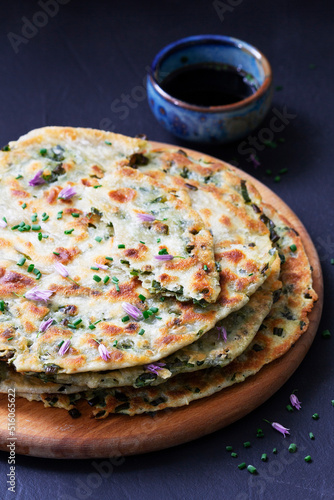 Obraz na płótnie Homemade appetizing scallion pancakes served with soy sauce. w salonie