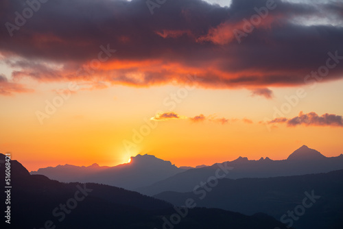 Coucher de soleil dans les Alpes françaises