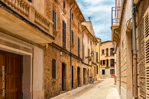 Fototapeta Naklejka Na Ścianę i Meble -  Streets and old architecture of Polensa city, Mallorca island