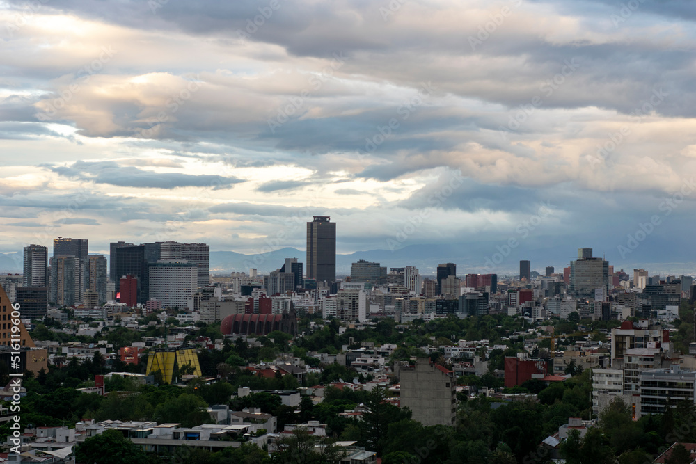 ciudad de México y nubes