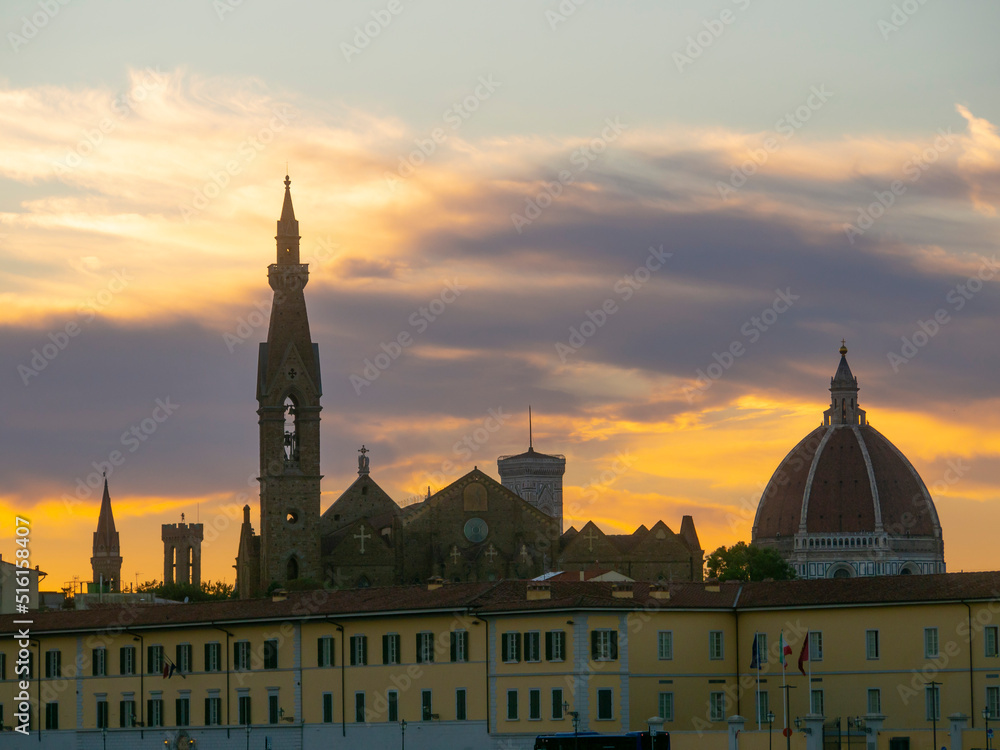 Italia, Firenze, tramonto sulla città.