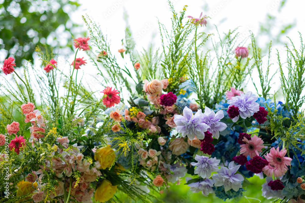 Naklejka premium wedding flower backdrop background, colorful background, fresh rose, bunch of flower
