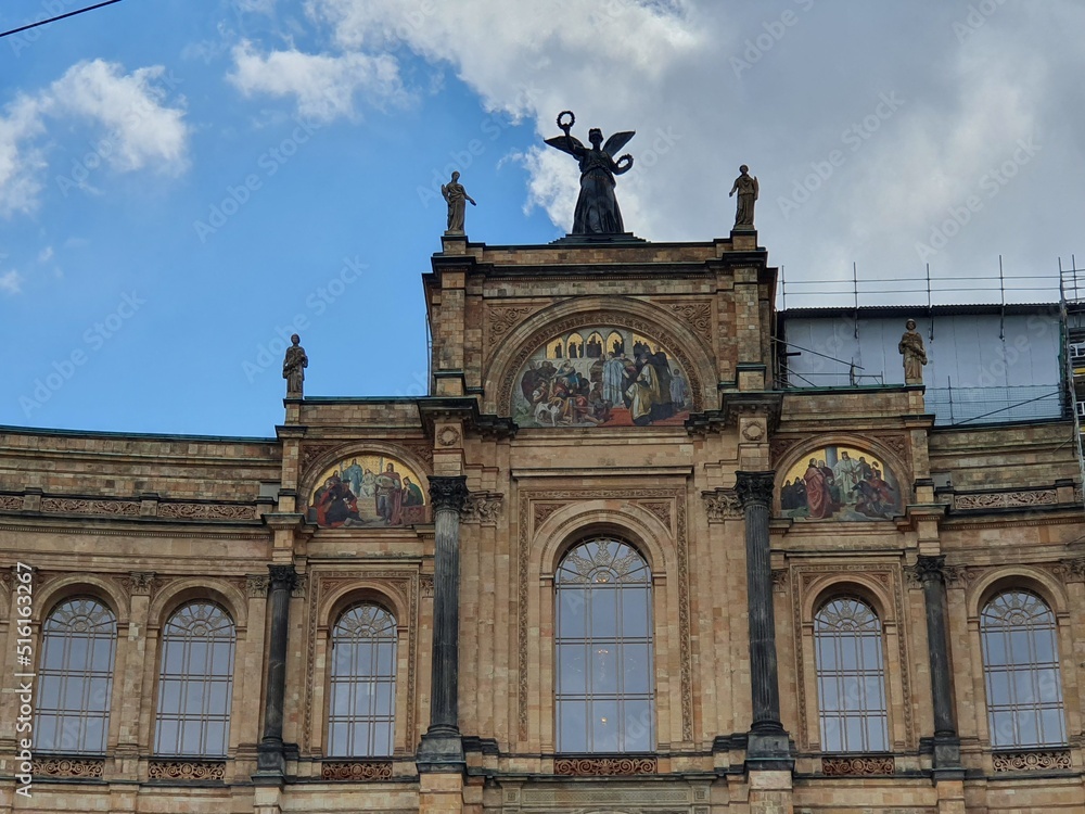Obraz premium Bayerischer Landtag - Himmel weiß-blau