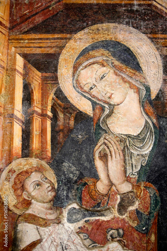 Fresco in Otranto duomo : 13th-century Virgin and child