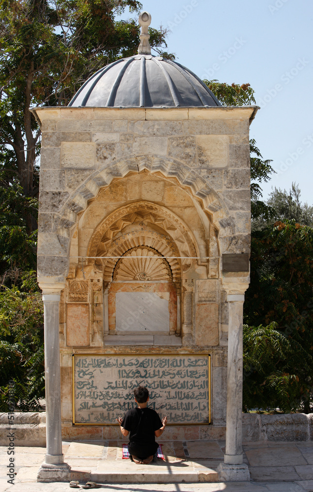 Fototapeta premium Prayer at Al-Aqsa