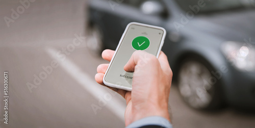 Quadro em tela carsharing, transportation and technology concept - close up of hand with on sma
