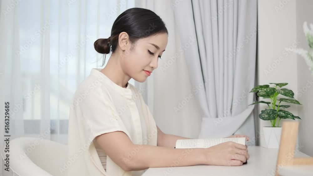 Freelance translators read articles during self-quarantine. work for personal growth Freelance translators read articles during self-quarantine. work for personal growth