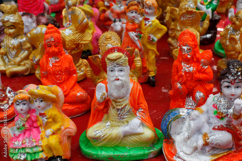 Hindu statues for sale in Rishikesh