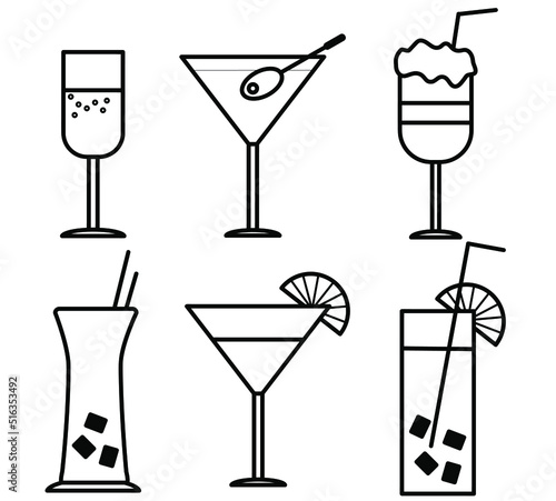 Vector of cocktails icon set. Alcohol drinks icons. Champagne, margarita cocktail, pina colada, martini, long drink.