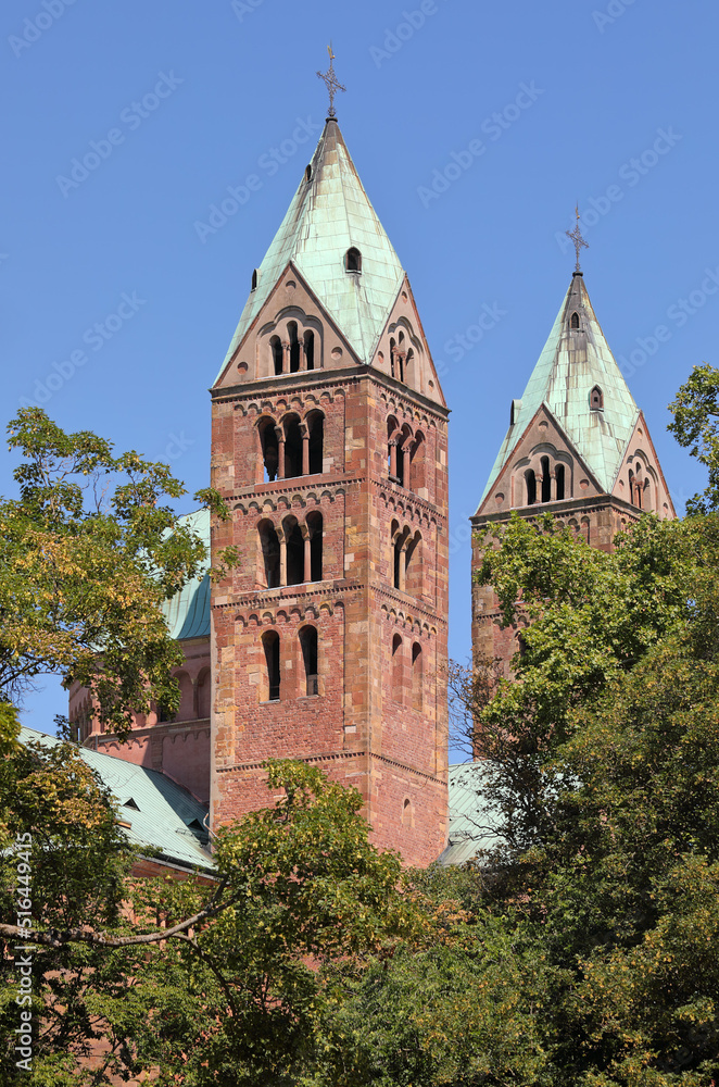 Vertical picture of the Imperial Cathedral Basilica of the Assumption and St Stephen in Speyer, also called the Speyer Cathedral, Germany