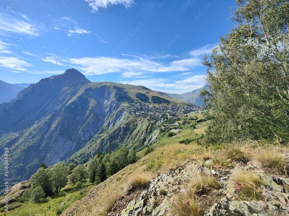 Vue des deux alpes depuis les perrons - Drone - Alpes - France