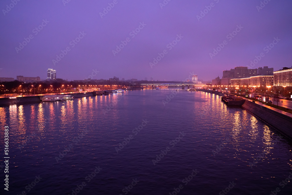 Night view of Moscow river