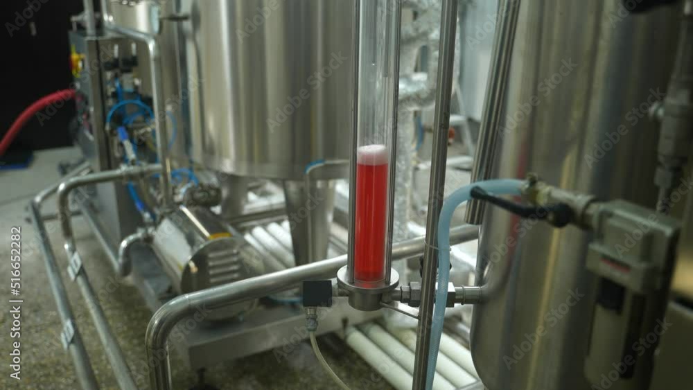 Production and bottling of beverages carbonated lemonade, soda or beer in plastic Production and bottling of beverages carbonated lemonade, soda or beer in plastic