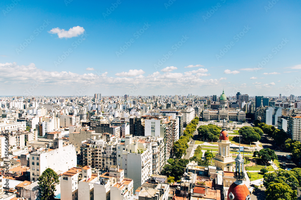 Vista del Congreso nacional y la ciudad  de Buenos aires, Argentina.