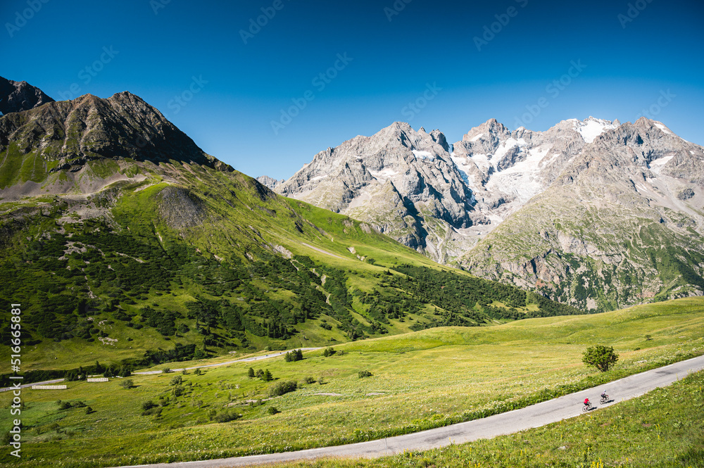 Route du Col du Lautaret vers le Galibier, Hautes-Alpes France