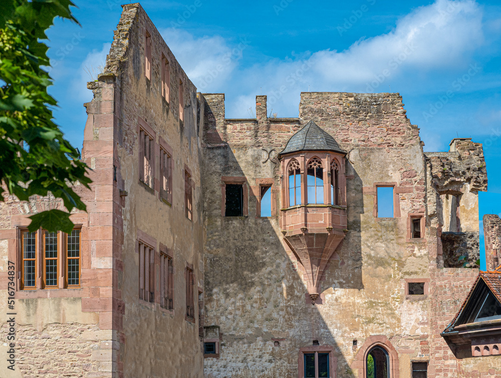 The library building between the Ruprecht building (Ruprechtsbau) and the Wenches building (Frauenzimmerbau). Baden Wuerttemberg, Germany, Europe