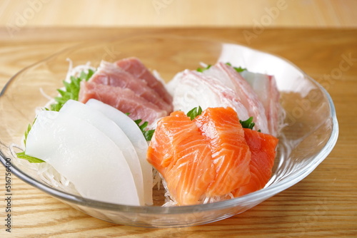 Różne sashimi
