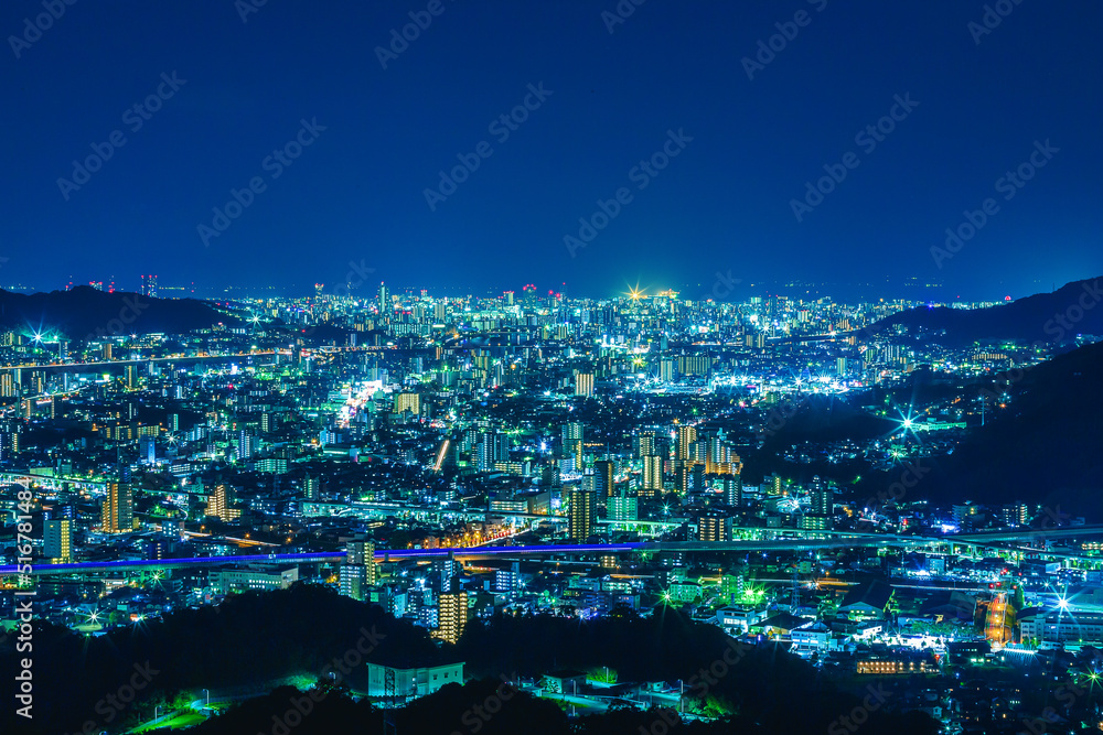 Obraz premium 権現山から眺める広島市の夜景(広島市安佐南区緑井町)