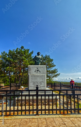 One leg loss does not dishearten the hero - Thunder Bay, ON, Canada photo