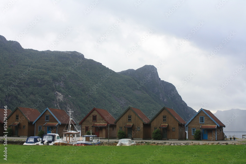 Dirdal, municipio noruego a orillas del fiordo. Dirdal, municipio noruego a orillas del fiordo.