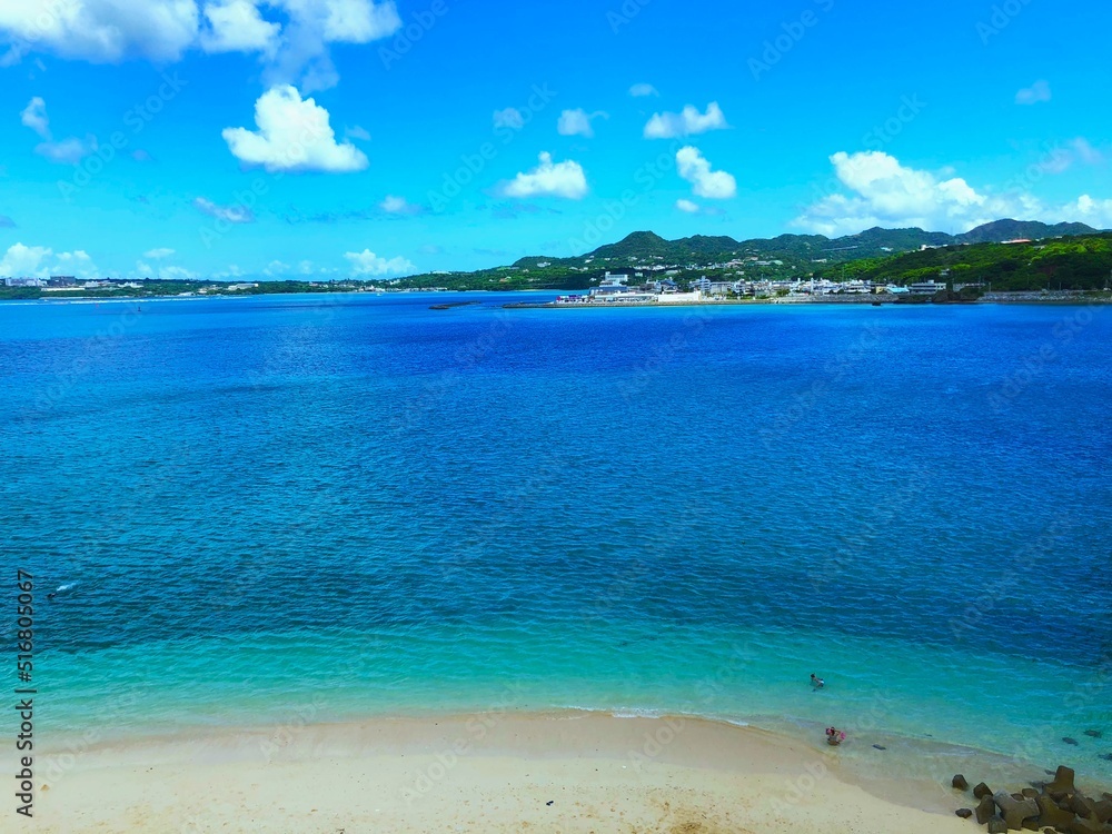 沖縄　青い空と海