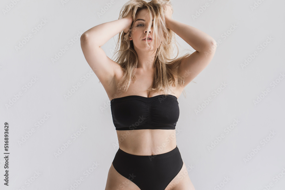 Beautiful Blond Sporty Plus Size Model Stock Photo - Download Image Now -  Women, Spandex, One Woman Only - iStock