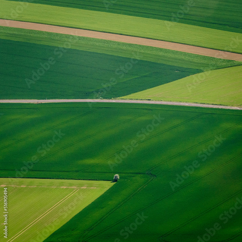 vue aérienne de champs à Campeaux dans l'Oise en France