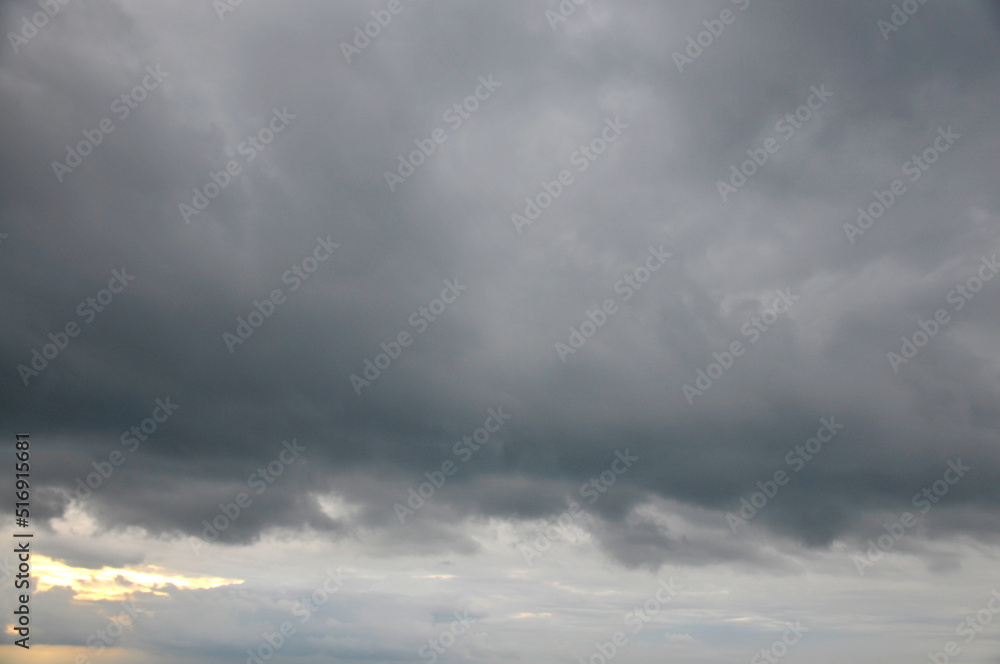 Obraz premium Dramatic panorama sky after sunrise