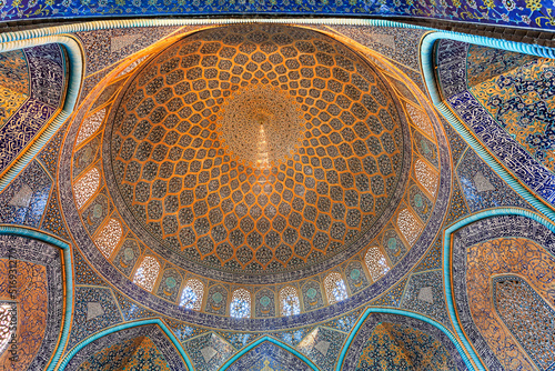 Interior of the dome at Mosque of Sheikh Loftallah on August 28  2014  in Isfahan  Iran. 