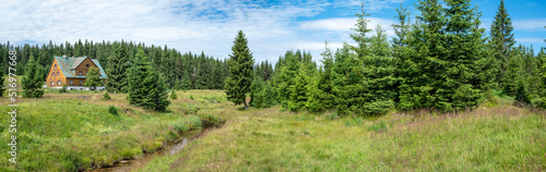 Foto Mountain hut in the Jizera Mountains near the border with the Czech Republic, su