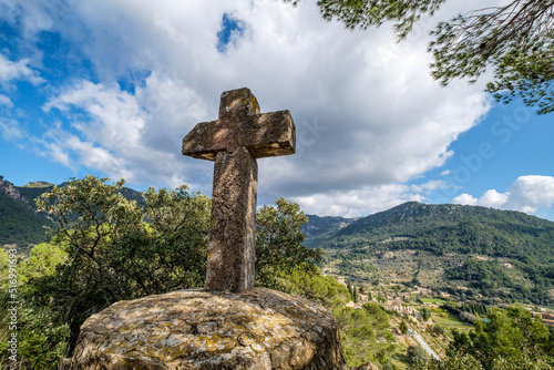 cruz de piedra que data del año 1627, Moli de la Beata, Valldemossa, Mallorca, balearic islands, Spain