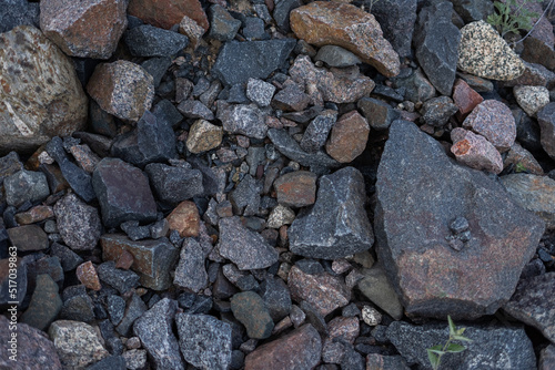 Many stones on the ground