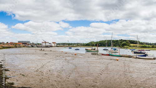 Footprints in the silt on Woodbridge waterfront © Jason Wells