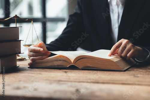 Lawyers read legal books defend their clients' cases, the lawyer concept assumes that the defendant defends the client in order to win the case or gain the greatest benefit in accordance with the law.