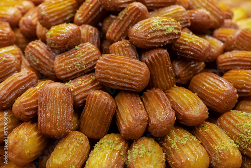 Valokuvatapetti sweet baklavas with pistachio pastry sherbet
