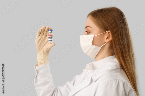 Female doctor with monkeypo...