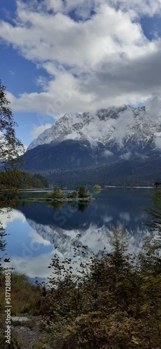 lake and mountains © Natale