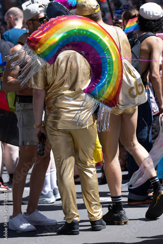 Menschen auf der CSD Parade in Köln