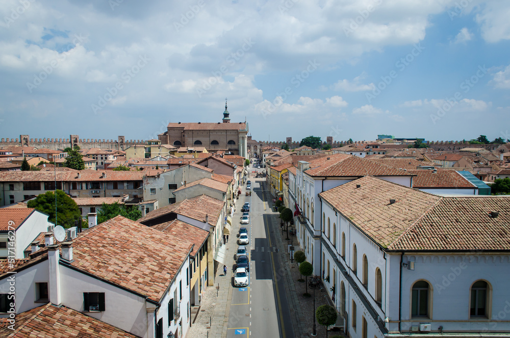 Il panorama del borgo di Cittadella visto dalle mura ungo la Via Postumia, cammino che parte da Aquileia e arriva a Genova