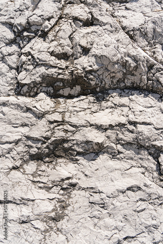 白い岩肌の背景素材