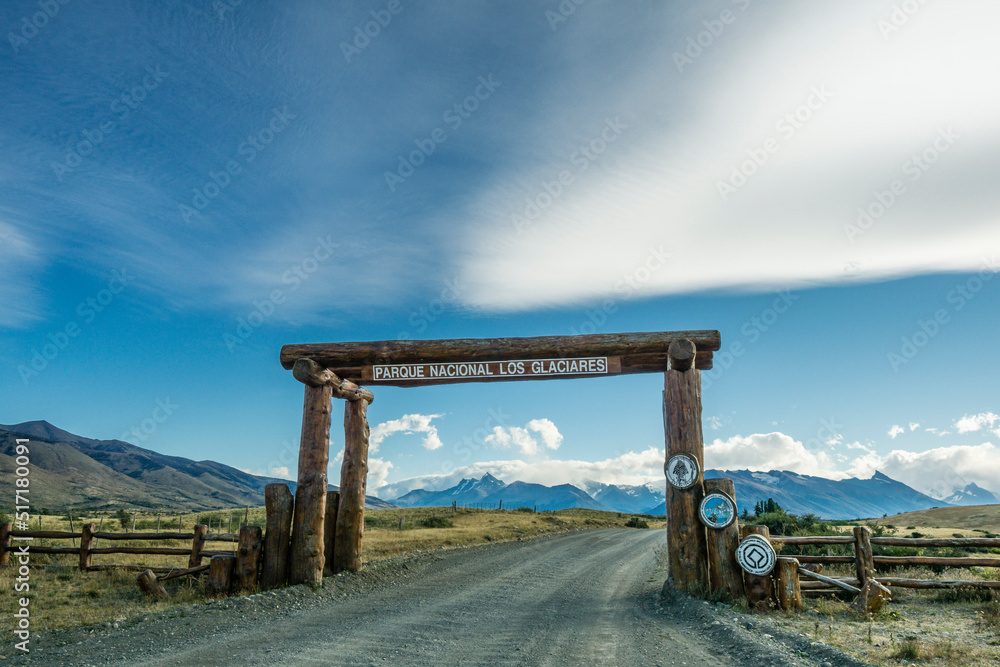 señalizacion en la carretera de ripio hacia el lago Roca, republica Argentina,Patagonia, cono sur, South America